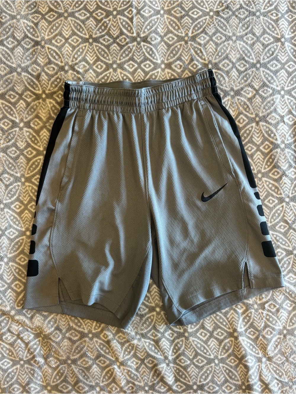 Nike Dri Fit Gray and Black Basketball Shorts Small